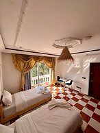 sunrise auberge