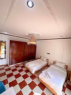 sunrise auberge