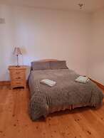 Room-room 4, Williamstown, Ireland