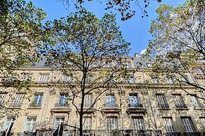 Luxurious Matignon/saint Honore Apartment