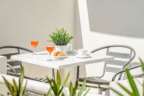 Mylos Apartments