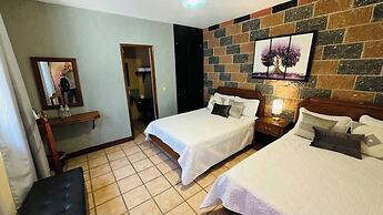 La Roca Hotel