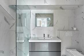 Superb Apartment Porte Maillot / Arc de Triomphe