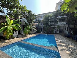 Hotel God's Gift