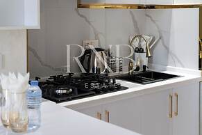 Kamolon 113 by RNB estate