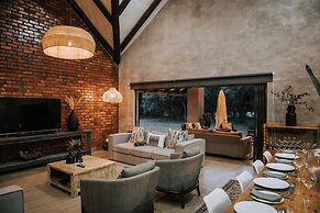 Rhino's Rest Private Luxury Villa