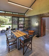 Naka Luxury Safari Lodge