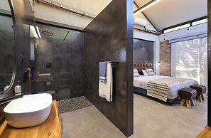 Naka Luxury Safari Lodge