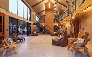 Naka Luxury Safari Lodge