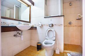 Maanzoni 680 hotel
