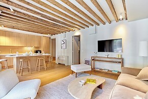 Superb Apartment Notre Dame De Paris
