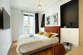 Sublime Apartment With AC Louvre Museum