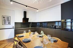 Sublime Apartment With AC Louvre Museum