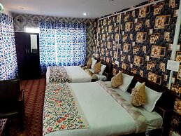 New Relax Inn
