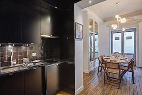 Elegant Appartment St Germain des Pres Invalides