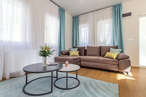 Nemes Apartments