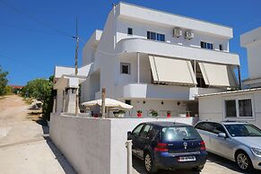 Vila Xhafa