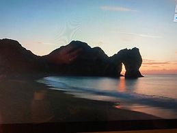 Seaview,sleeps 4to6,pet Friendly, Parking