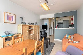 Flat in Blankenberge With Marina Views