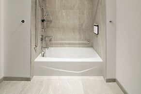 Hyatt Place Montreal Airport