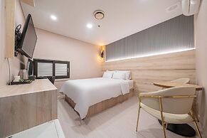 Hwajeong Hotel jun