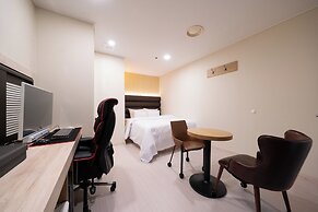 Hwajeong Hotel jun
