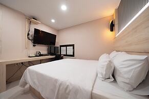 Hwajeong Hotel jun