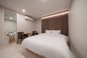 Hwajeong Hotel jun
