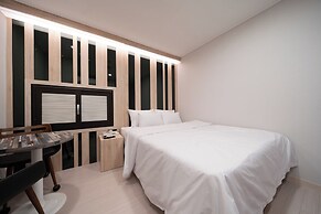 Hwajeong Hotel jun