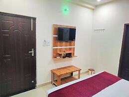 Hotel RAJ - Near Railway Station