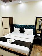 Hotel RAJ - Near Railway Station