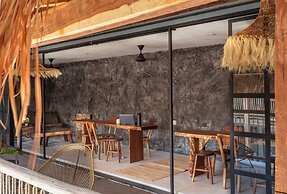 Meteora Stay & Co-Working Space