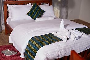 ngirisi hill silverback  lodge-bwindi
