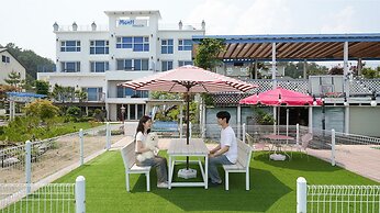 Yangyang Monti Pet Spa Pension