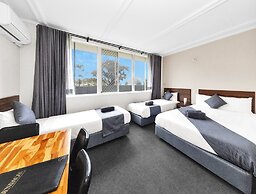 Golden Hills Motel