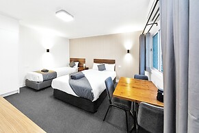 Golden Hills Motel