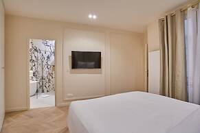 Apartment in the Marais With Air-conditioned