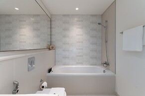 Stylish Emaar Beachfront 2BR w Beach Access