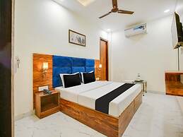 Goroomgo Holiday First Amritsar