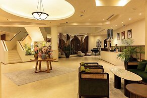 Majestic Cove Hotel