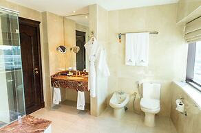 Majestic Cove Hotel