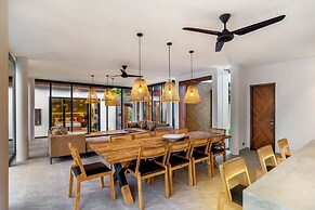 Villa Lagoon by BaliSuperHost