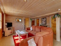Riverside Chalet Retreat