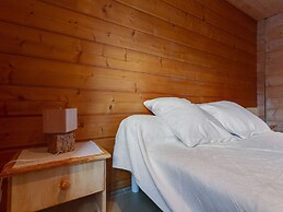 Riverside Chalet Retreat