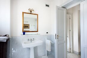 Villa in Paceco With Pool and Countryside Views