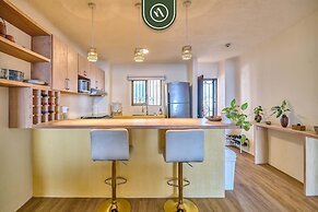 2BR Condo With Ocean View - Private Terrace