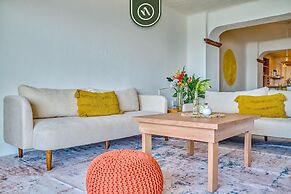 2BR Condo With Ocean View - Private Terrace