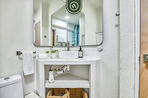 2BR Condo With Ocean View - Private Terrace