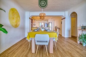 2BR Condo With Ocean View - Private Terrace