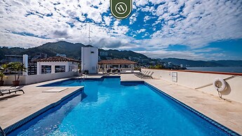 2BR Condo With Ocean View - Private Terrace